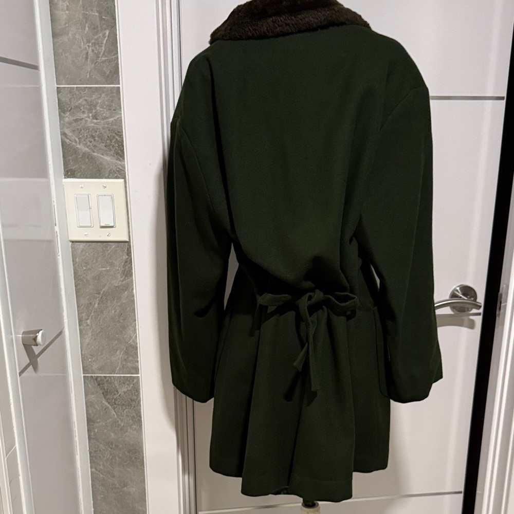 Newport News faux fur collar oversized wool blend forest green coat size 10 - Picture 10 of 11
